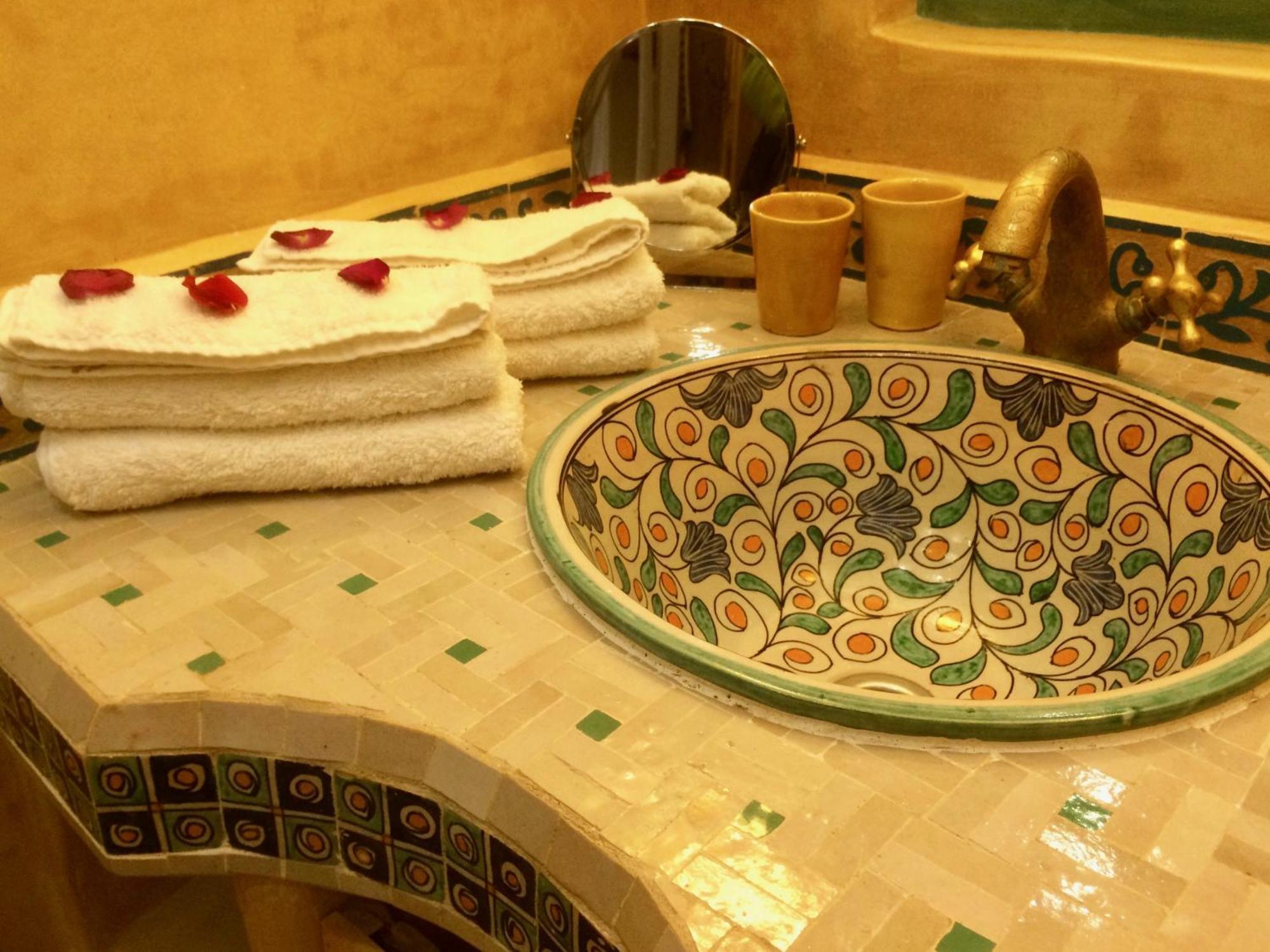 Au Riad Laylati Есувейра Екстериор снимка